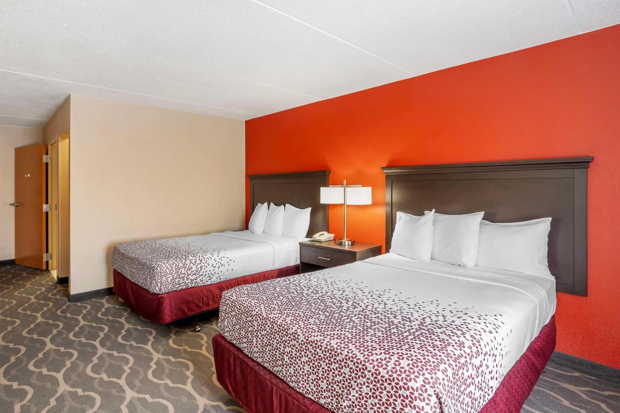 Best Western Inn at Blakeslee-Pocono Exterior foto