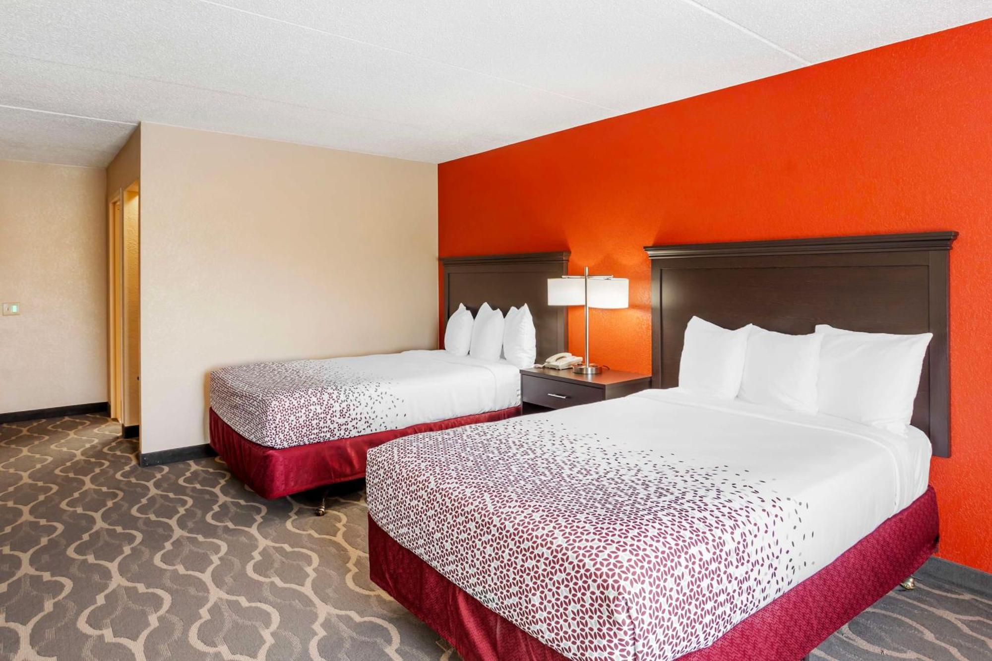 Best Western Inn at Blakeslee-Pocono Exterior foto